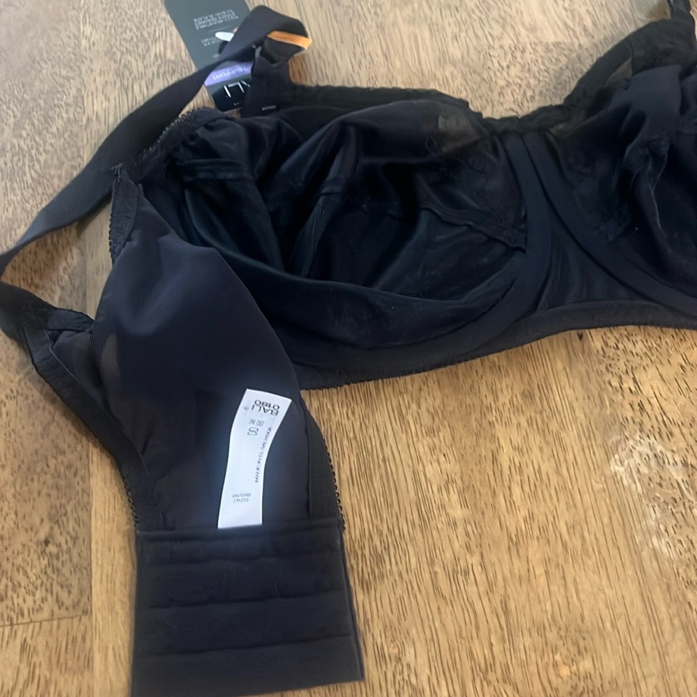 Bali 38DD Black Classic Support, Underwire, Full Coverage, Back Smoothing Bra - Picture 3 of 5